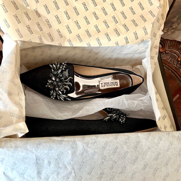 Badgley Mischka Women's Mandy Loafer Flat - New in Box - Size 6 - Picture 13 of 14